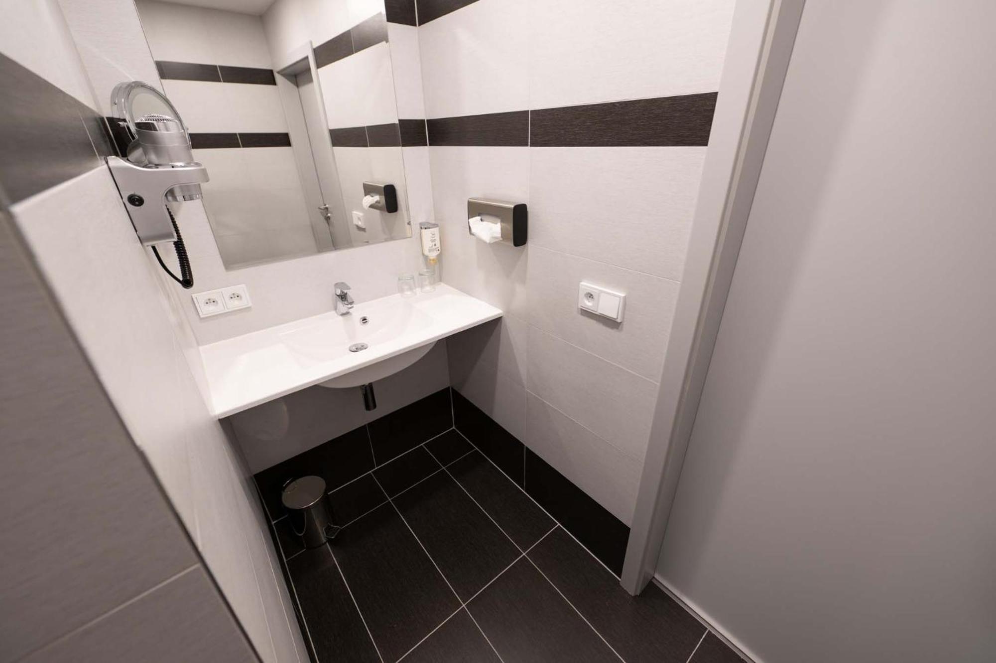 איחלהבה Hotel Villa Eden מראה חיצוני תמונה